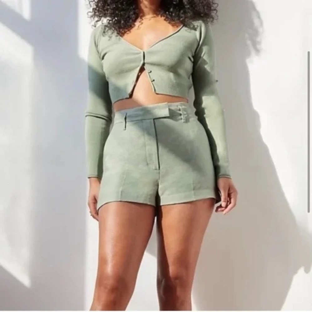 Aritzia Linen Set (green, size small) - Picture 3 of 10